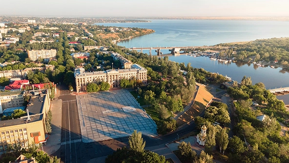 Uma vista aérea de Mykolaiv, Ucrânia, uma cidade importante no sul do país. (Foto de Aleksandr Mokshyn)