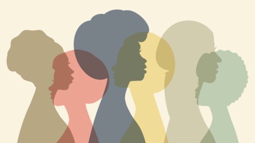 Ilustração contendo silhuetas de diferentes mulheres. Há a silhueta de uma mulher negra à frente