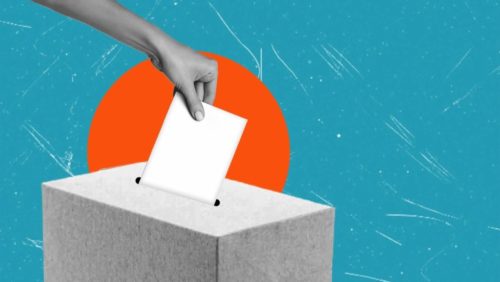 ilustração de uma mão inserindo um pedaço de papel (contendo um voto) dentro de uma urna