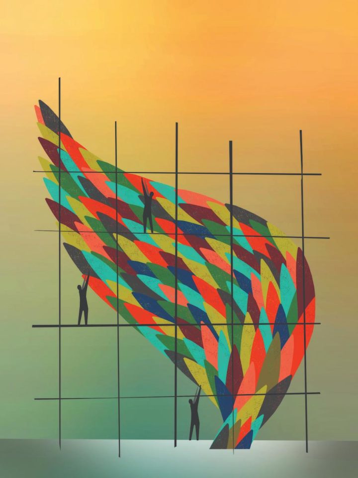 Ilustração abstrata em fundo degradê amarelo e verde. Uma grande forma composta por fragmentos geométricos coloridos — vermelhos, verdes, azuis, amarelos e pretos — atravessa uma estrutura de linhas verticais e horizontais. Três pequenas silhuetas humanas aparecem em diferentes alturas, interagindo com a estrutura e com a forma colorida.